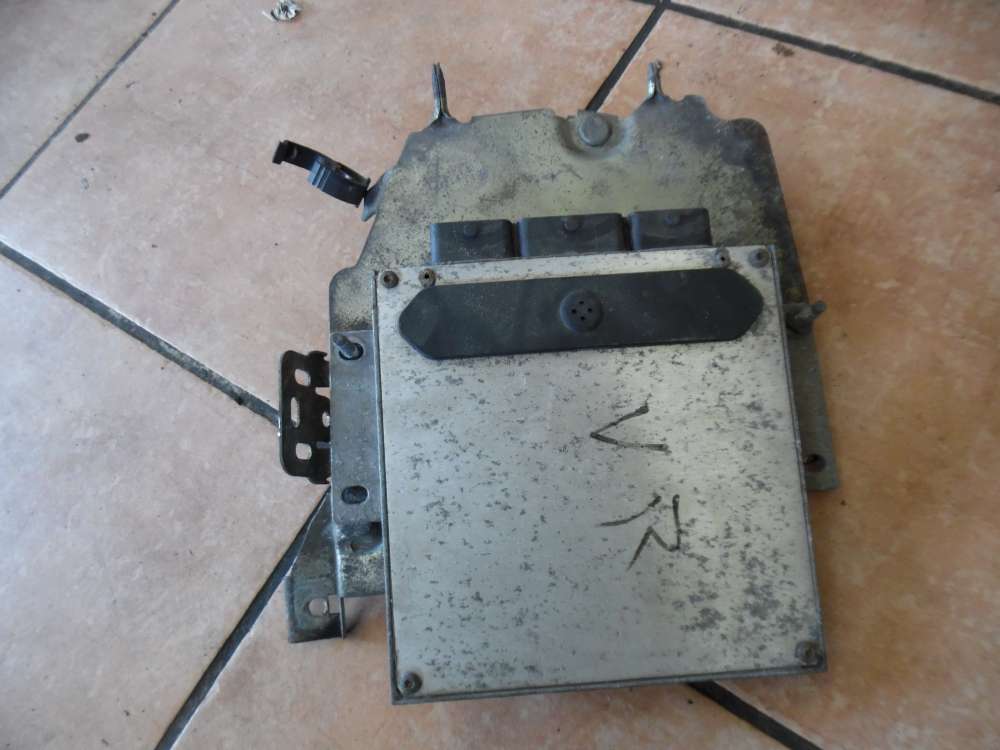 Peugeot 206 Motorsteuergerät 9645989480