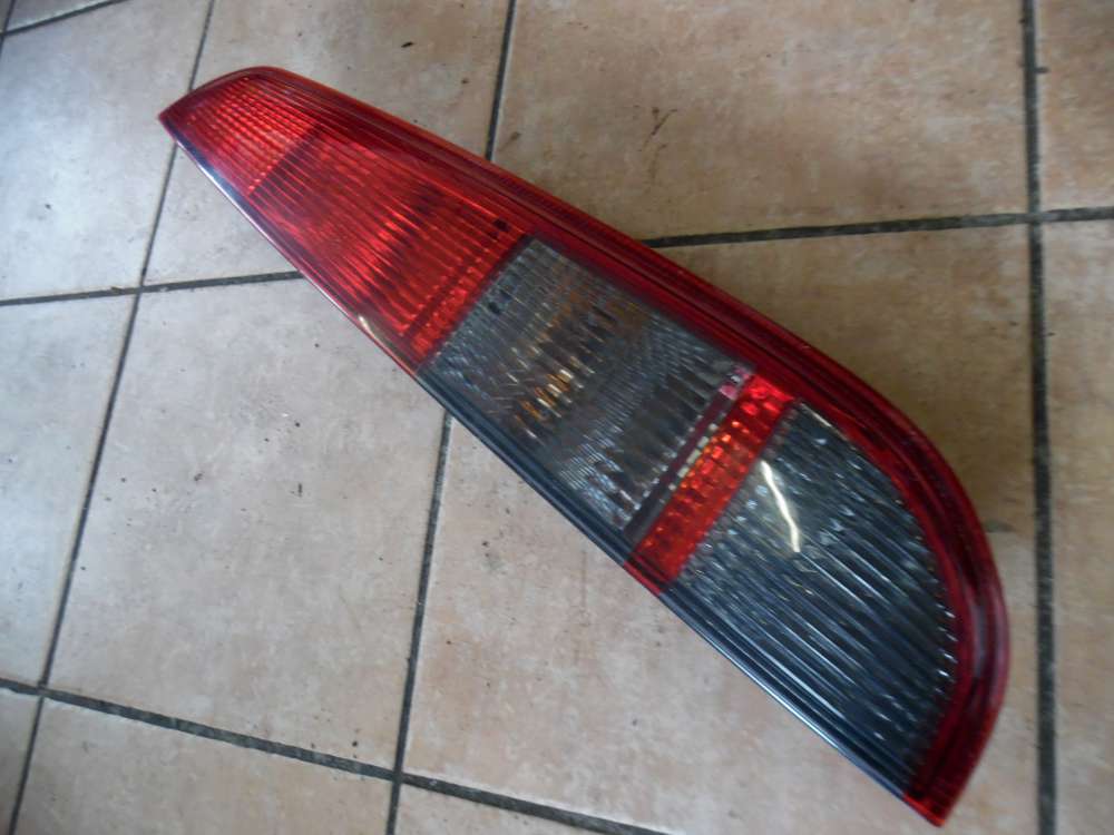 Ford Focus II Rückleuchte Heckleuchte Rechts 4M51-13404
