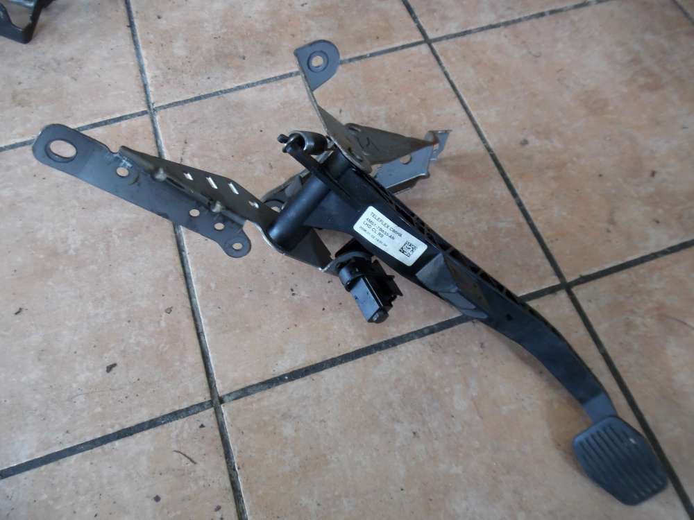 Ford Focus II Kupplungspedal Pedal 4M51-7B633-AN