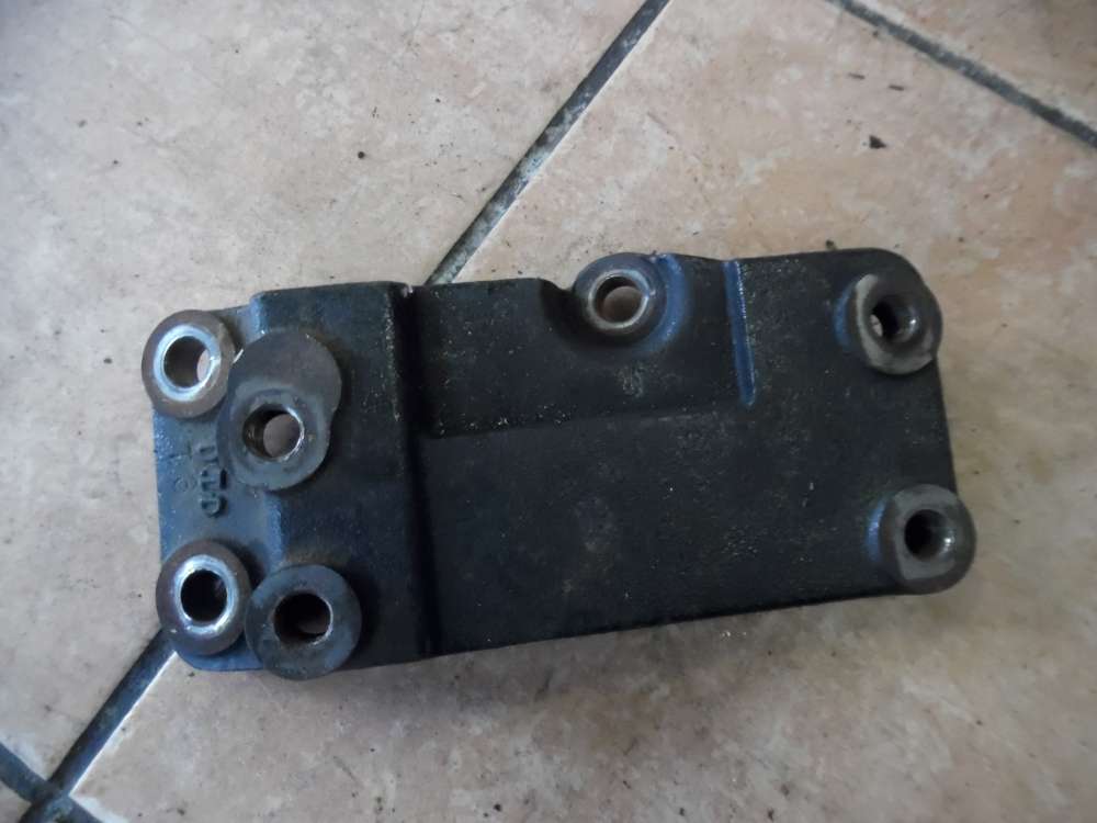 Kia Carens III Getriebehalter Halter 