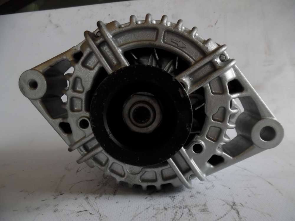 Lichtmaschine Generator 120A  Opel 13147093 Bosch 0124425009