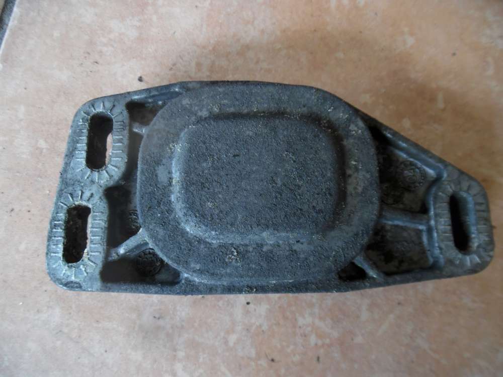 VW, Audi, Skoda Halter Halterung 8E0199335C