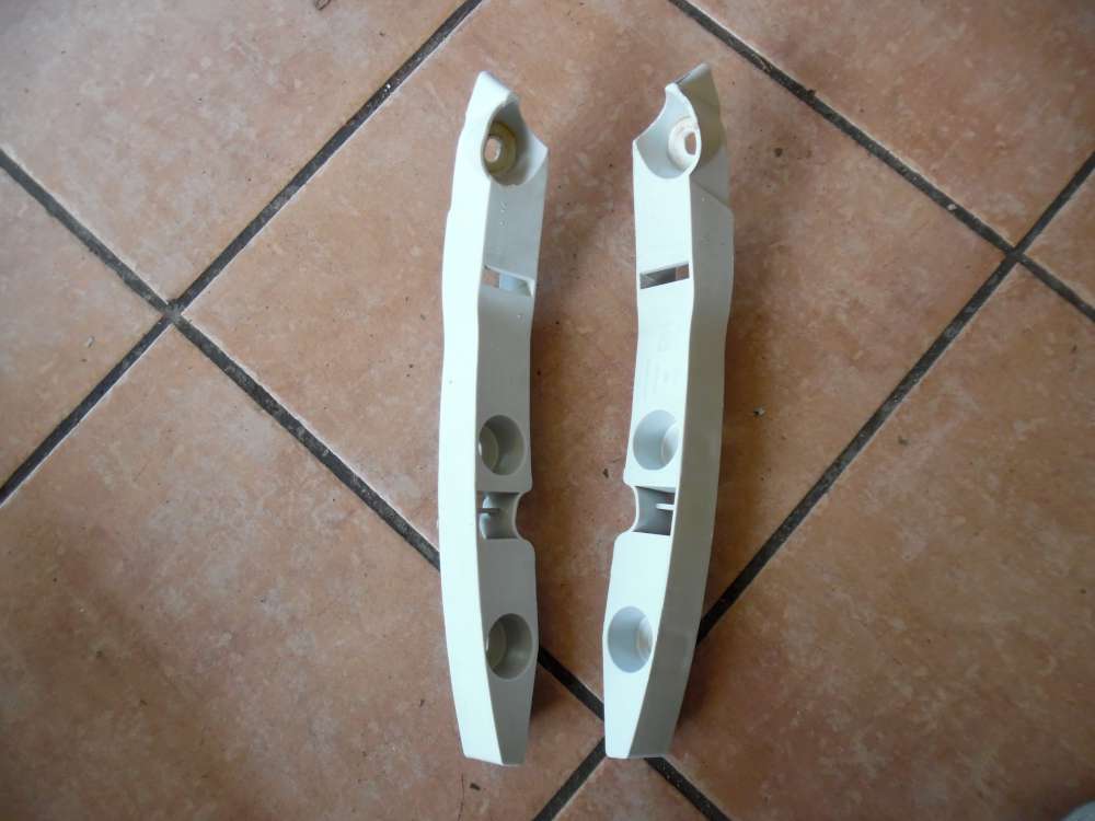 Ford Focus II Stoßstange Halterung Vorne Rechts / Links 4M51-17D958 (959)