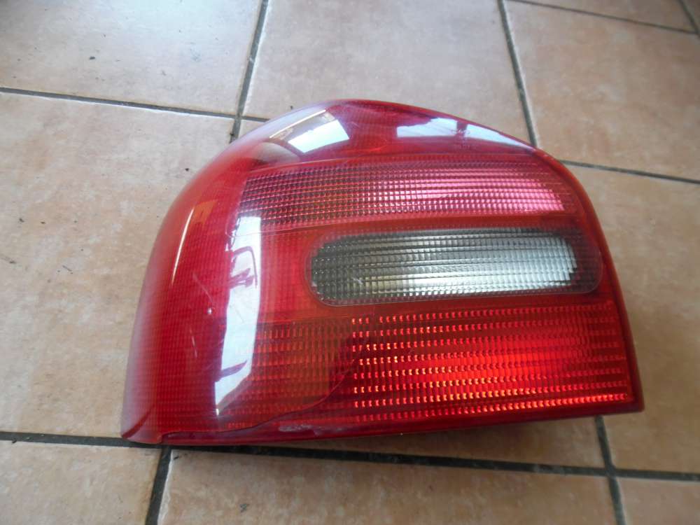  Audi A3 8L Rckleuchte Heckleuchte Links 8L0945095
