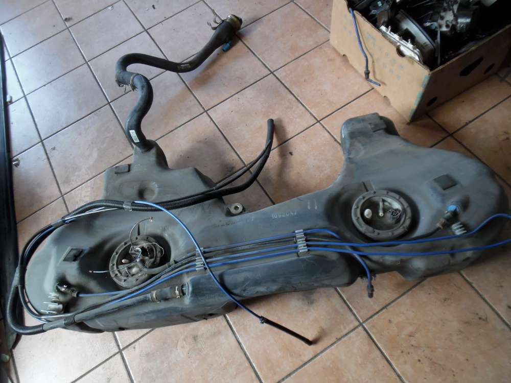 BMW 3-er E46 Kraftstofftank Tank, 2x pumpe und Einfüllrohr 1184882