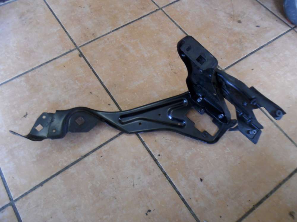 Mercedes C-Klasse W204 Scheinwerferhalter Aufnahme Links 204620589 204626044