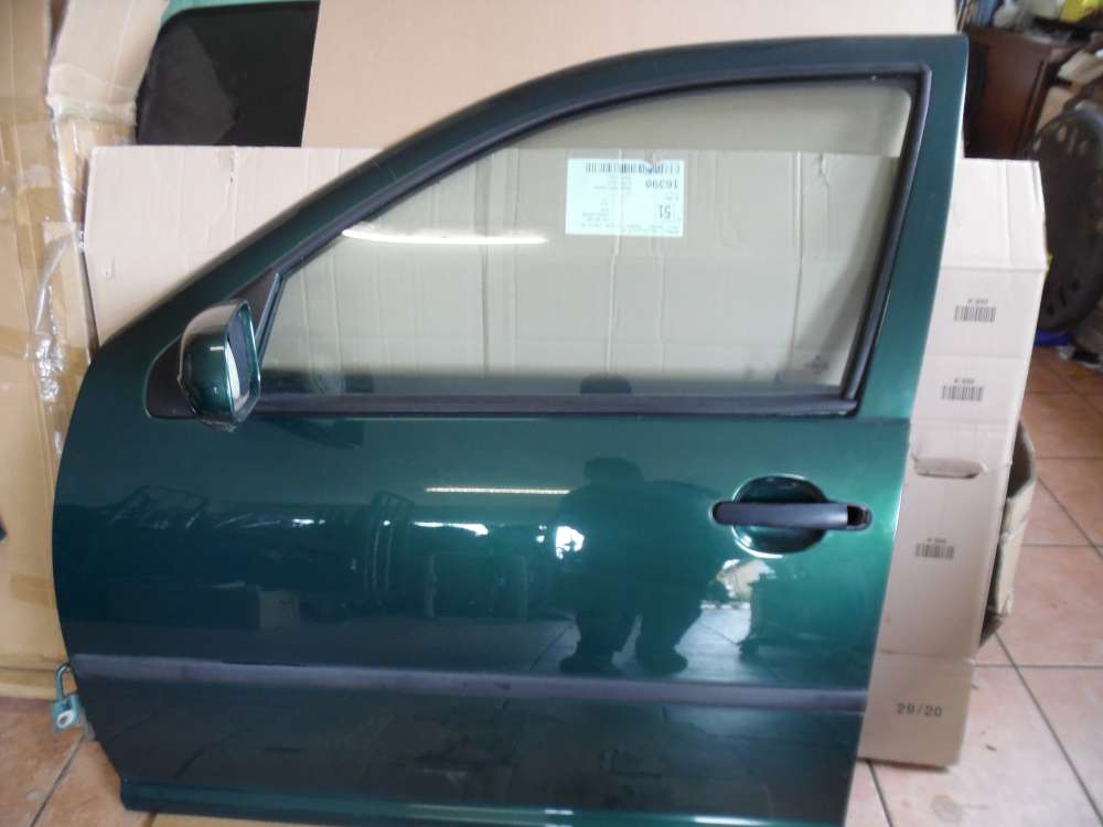 VW Golf IV Tür Vorne Links grün metallic Farbcod: LC6M
