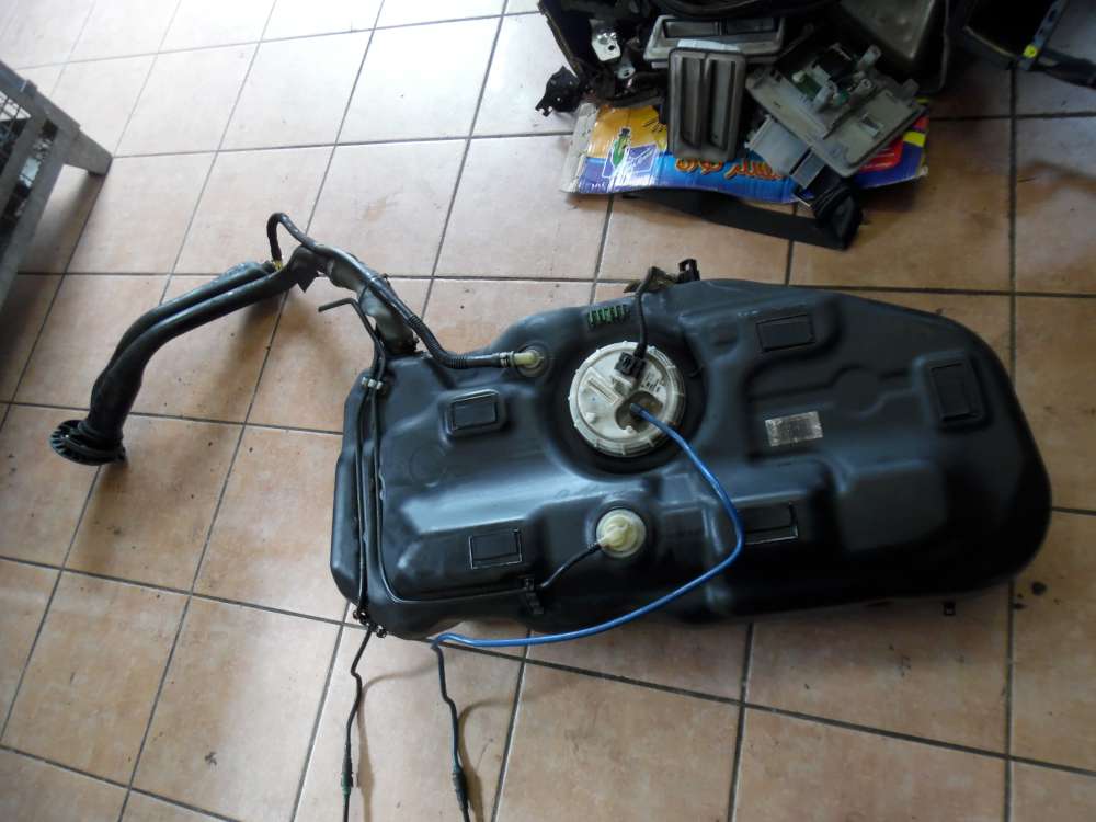 Opel Corsa D 1,2L Tank Kraftstofftank mit Kraftstoffpumpe 13216657 13216318