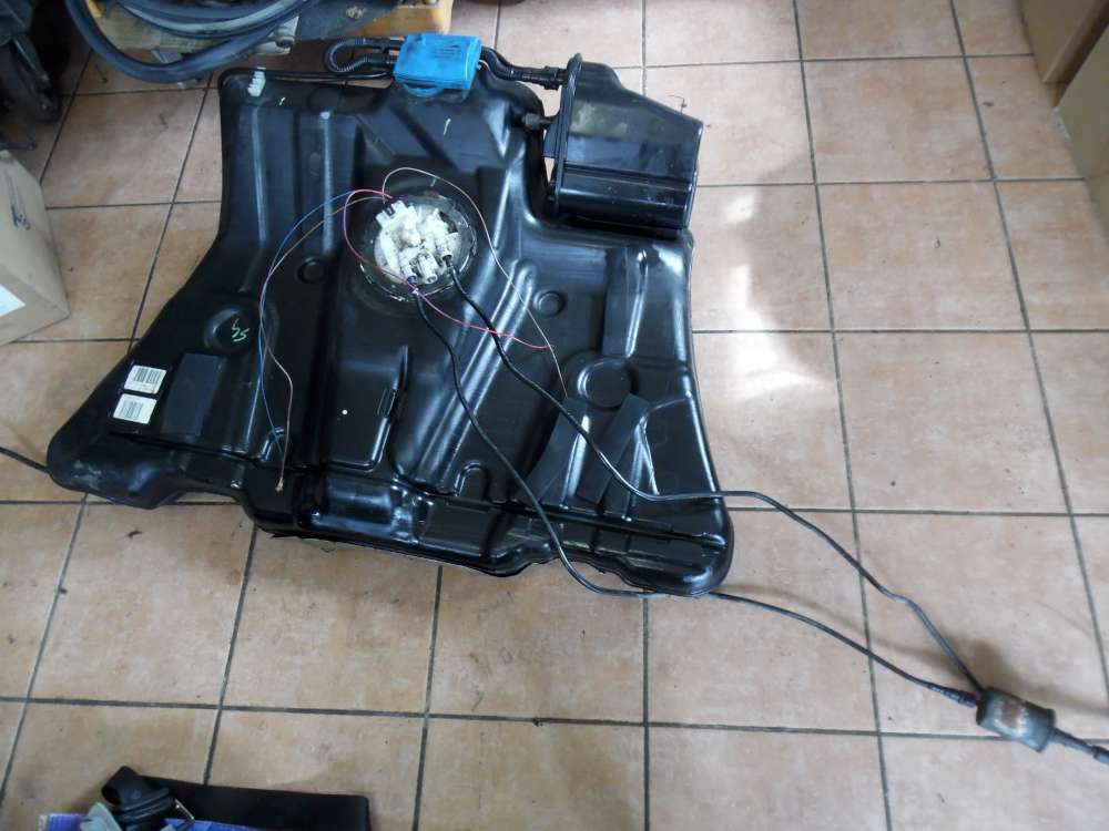 Opel Signum Tank Kraftstofftank Kraftstoffbehälter mit Pumpe