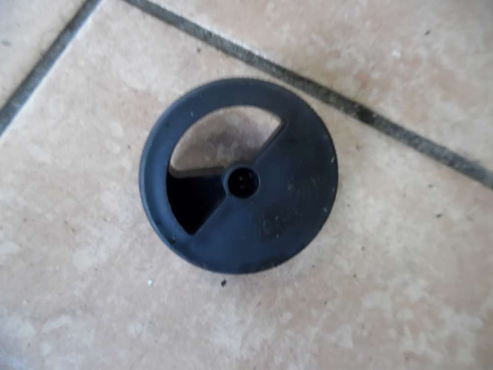 Citroën C4 Halter Halterung Handschuhfach 9632953377