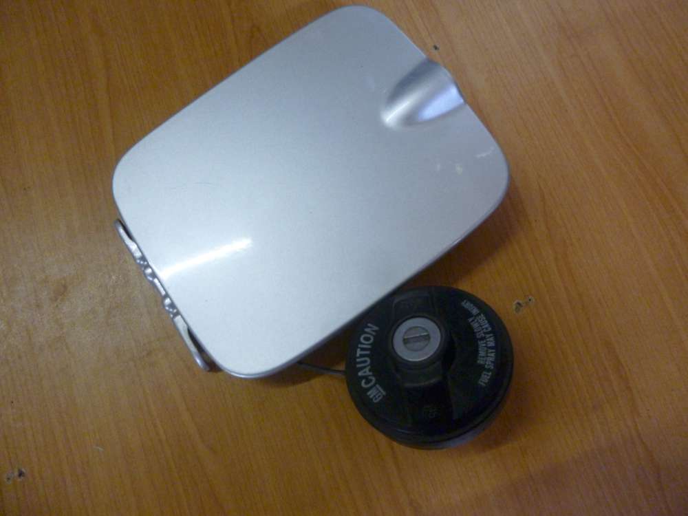 Opel Agila A Tankklappe Tankdeckel grau