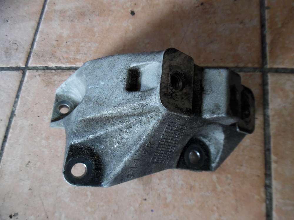 VW Golf IV 1J Getriebehalter Halter 1J0199117