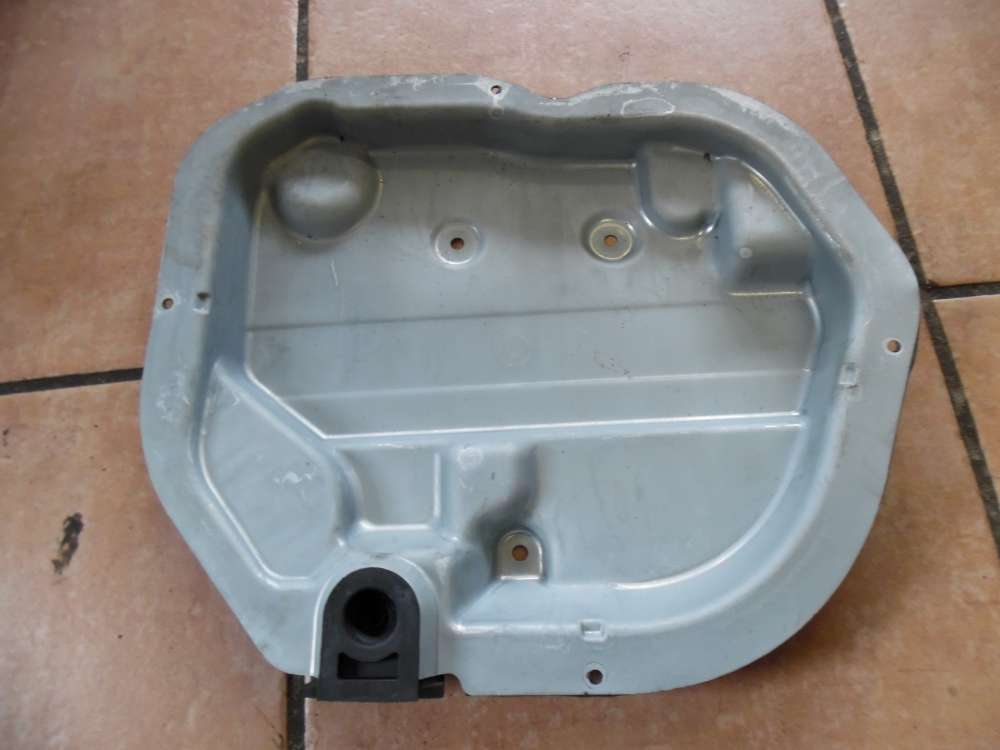 BMW E46 316ti Halter mit Gummi Stopfen 8386756
