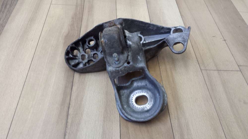 Audi A4 Motorhalter Achstrger Links 4B0199351B