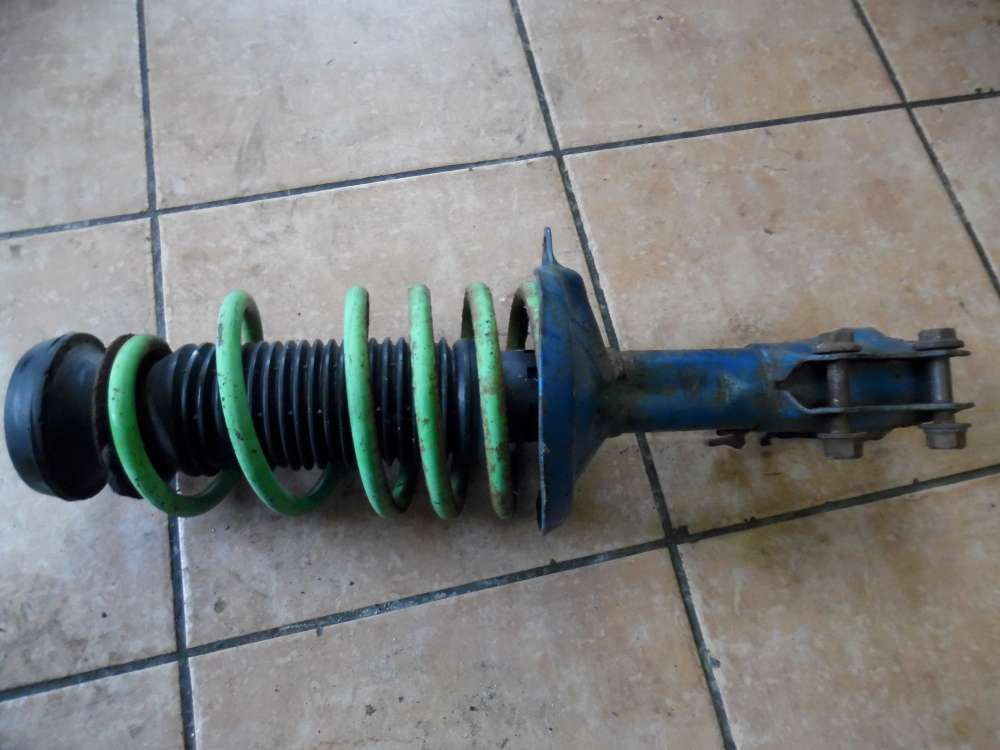 VW Golf III 1,4 L Stodmpfer Federbein Vorne Rechts 