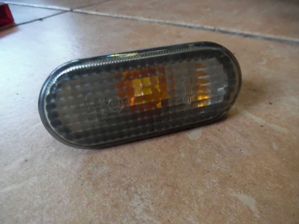 VW Golf III Seitenblinker Kotflgel 1H0949117