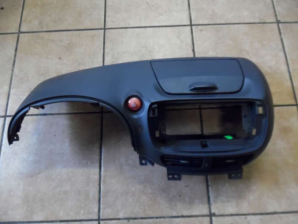 Nissan Almera Tino Armaturenbrett Verkleidung mit Warnblinkschalter 68260 4U200