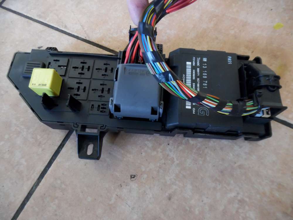 Opel Signum Vectra C Sicherungskasten Zentrallsteuergert 13181984 13168781