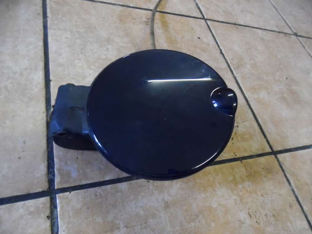 Skoda Fabia 6Y Tankklappe Tankdeckel Schwarz 6Y9010284