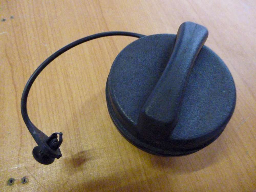 Ford Focus DNW Tankverschluss Tankdeckel 