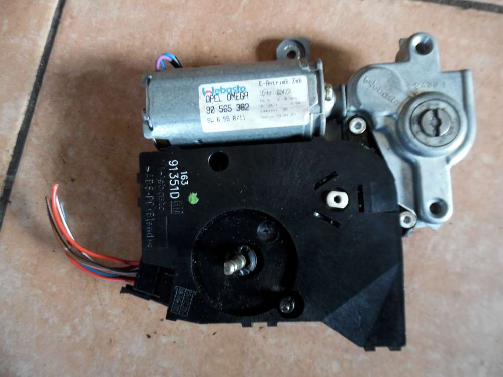 Opel Omega B Schiebedachmotor Motor 90565382