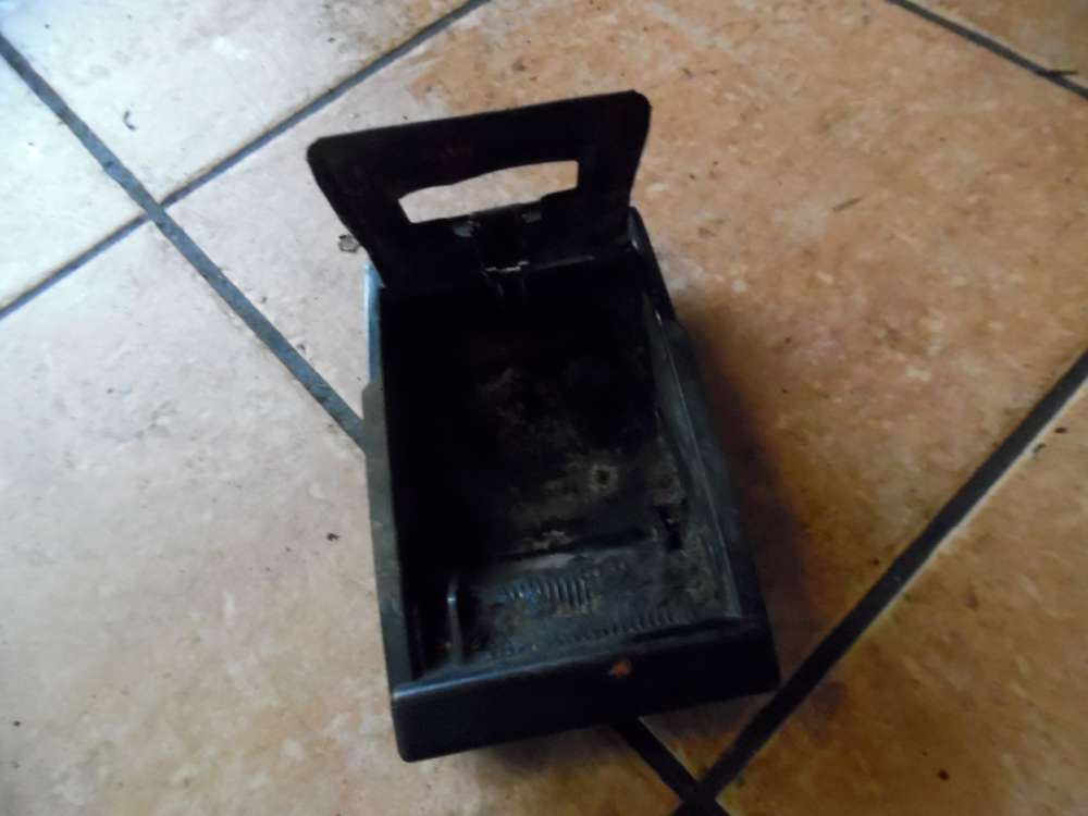 VW Polo 6N Aschenbecher 6K0857952A