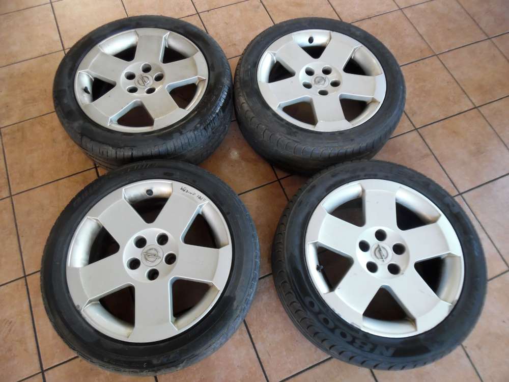 4x Alufelgen mit 3x Reifen Sommer Fr Opel Omega 235/45 Z R17 97W 7,5J x 17 ET39 Intra 75071