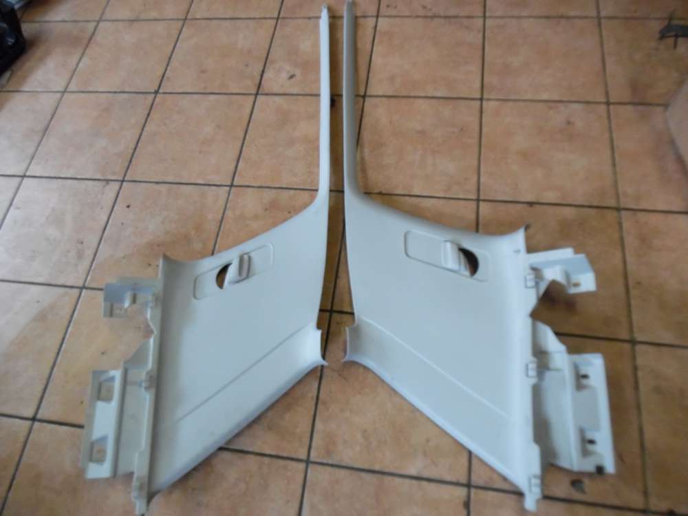 VW Golf III Abdeckung Kofferraum Rechts / Links 1H6867296  1H6867295