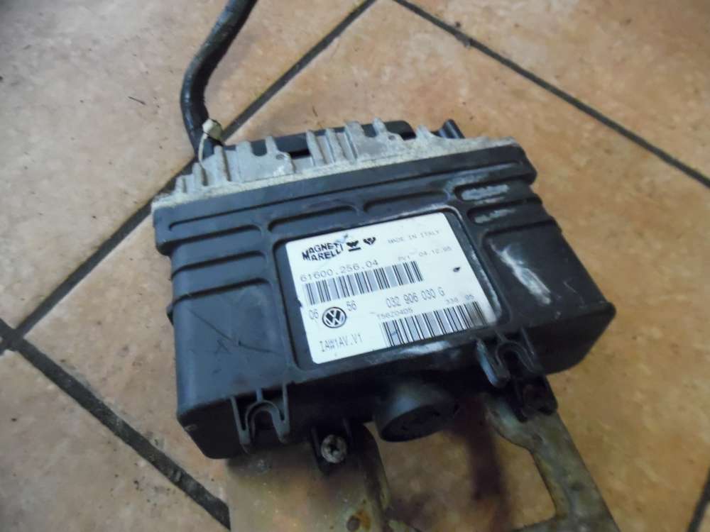 VW Golf III Motorsteuerger�t Steuerger�t 032906030G