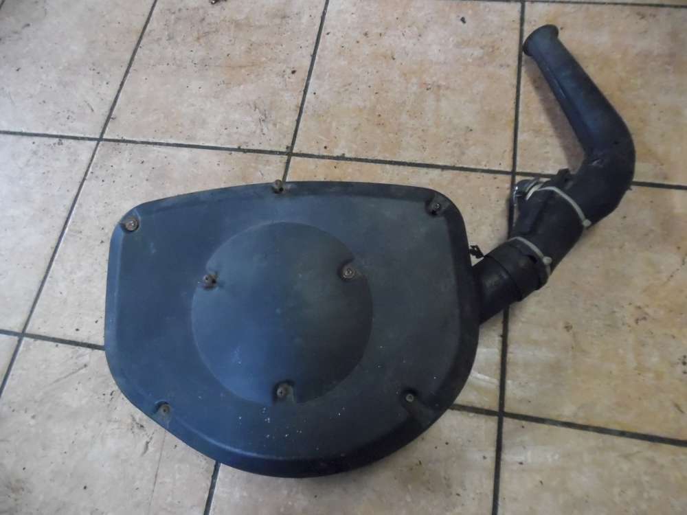 VW Golf III Luftfilterkastengehuse mit Schlauch 030129611N  1H0129594