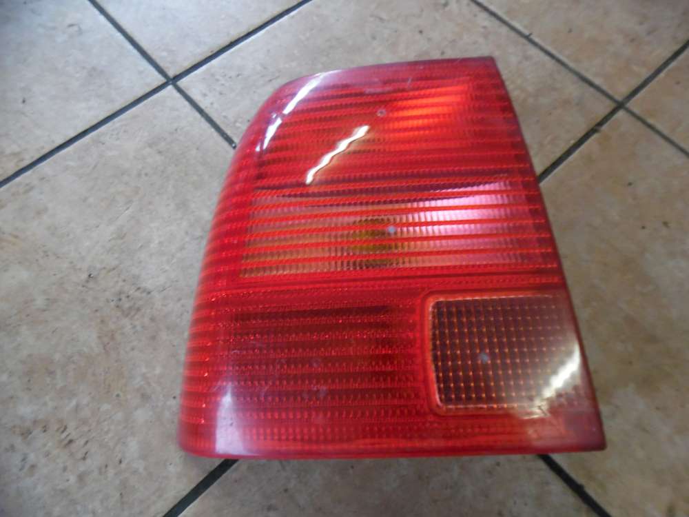 VW Passat 3B R�ckleuchte Links 3B5945095