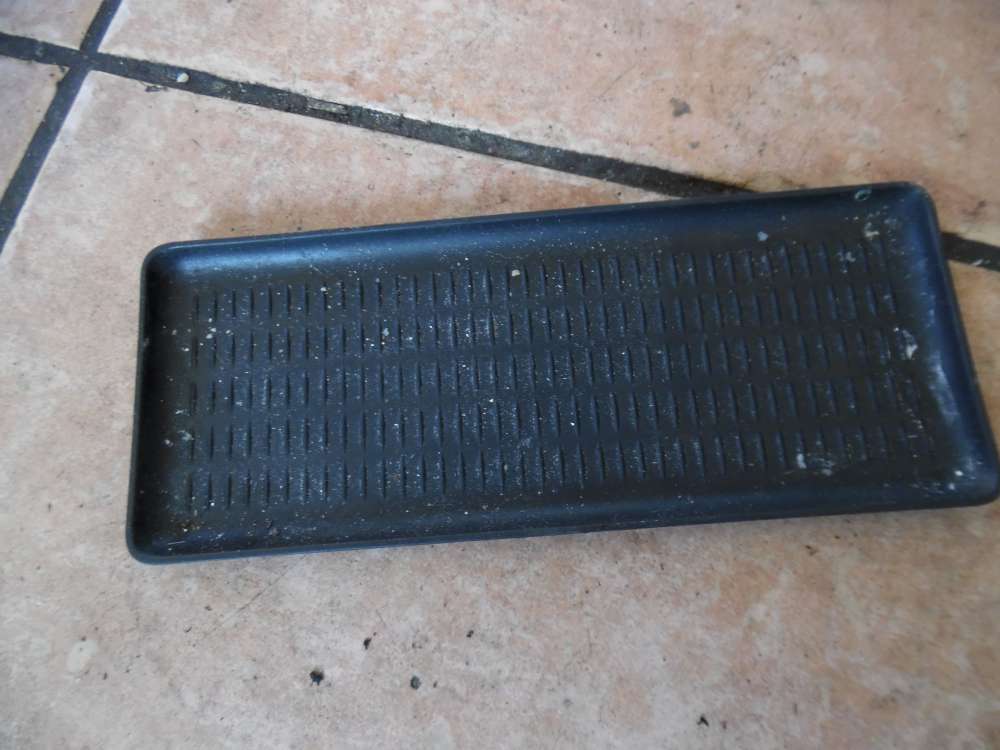 BMW E46 320d Schubladenmatte gummi 8242843
