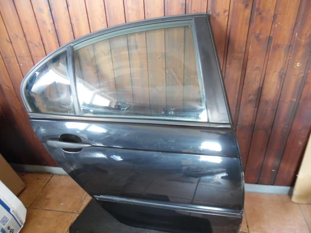 BMW E46 320d Tr Hinten Rechts Schwarz Farbcode : 303/9