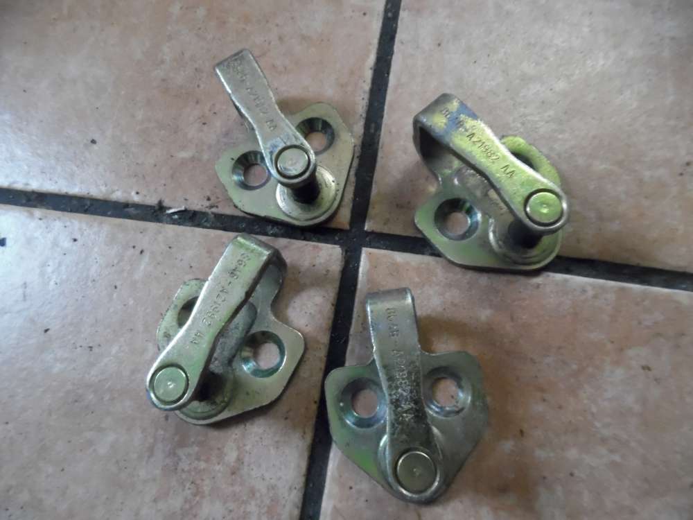 Ford Escort VII T�rfanghaken Schliesskeil 86AB-A21982AA