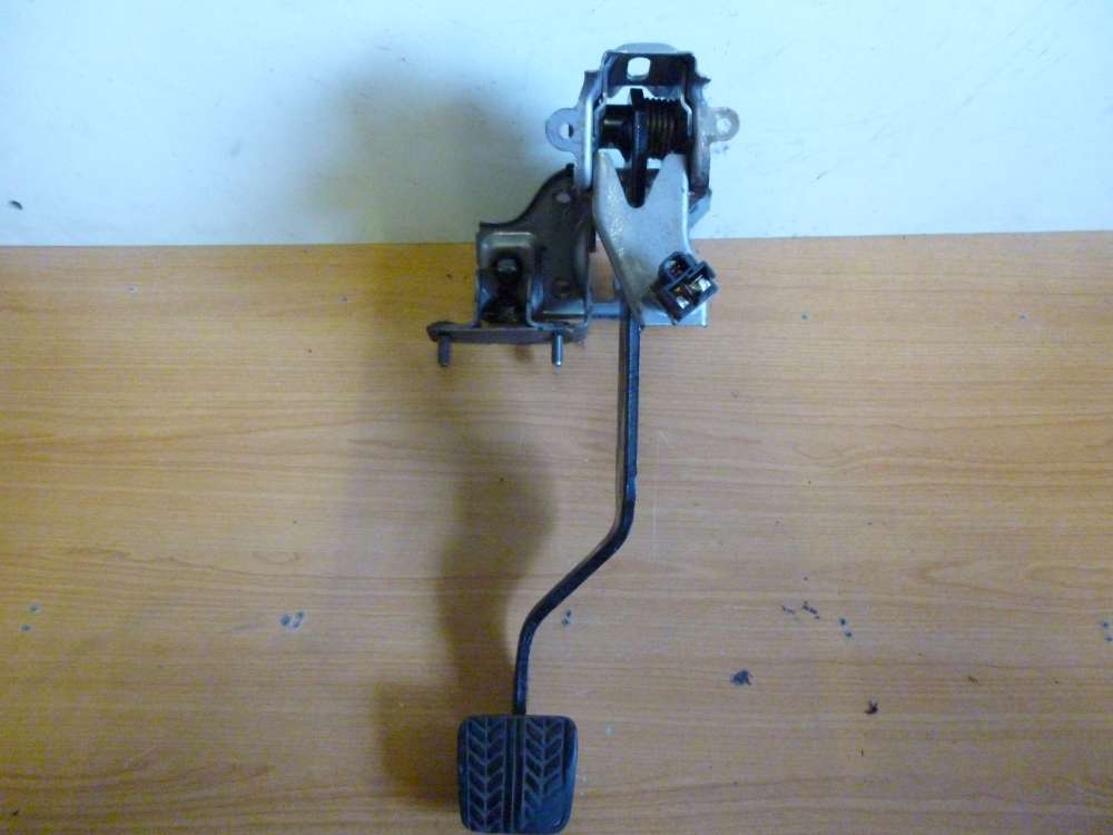 Mazda 626 Bremspedal Pedal mit Bremslichtschalter 