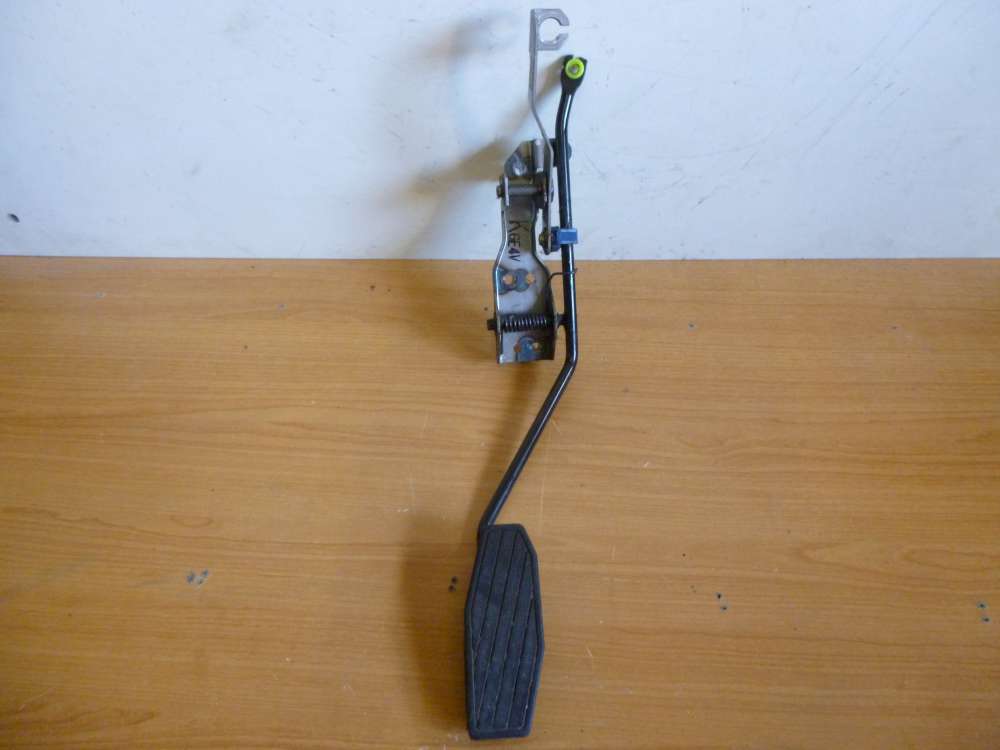 Mazda 626 Gaspedal Pedal 