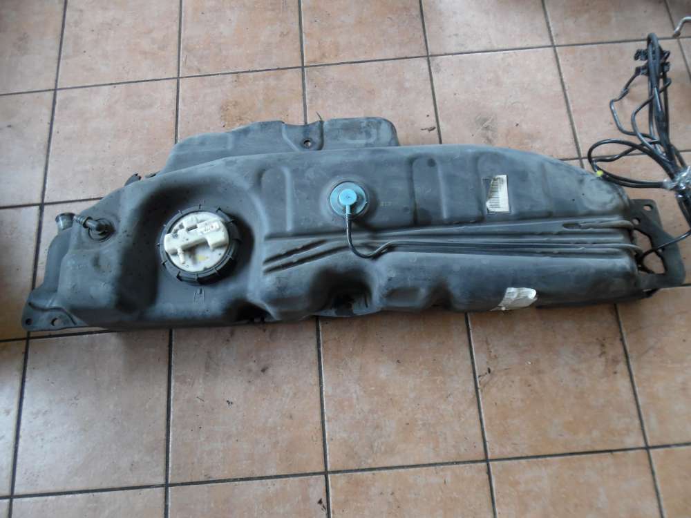 Renault Twingo II Kraftstoffbehlter Kraftstofftank Kraftstoffpumpe 8200491601 