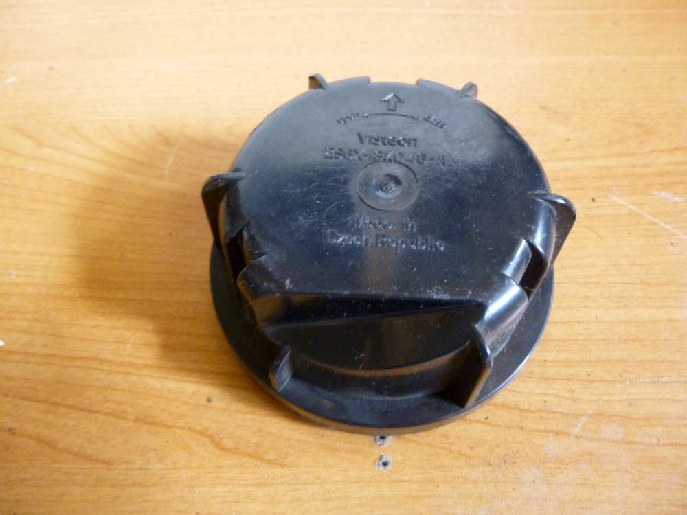 Ford Fiesta  Abdeckung Kappe Deckel fr Scheinwerfer 2S6X-13K046-A