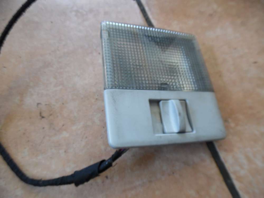 Audi A4 B5 Innenbeleuchtung Leseleuchte 8D0947105