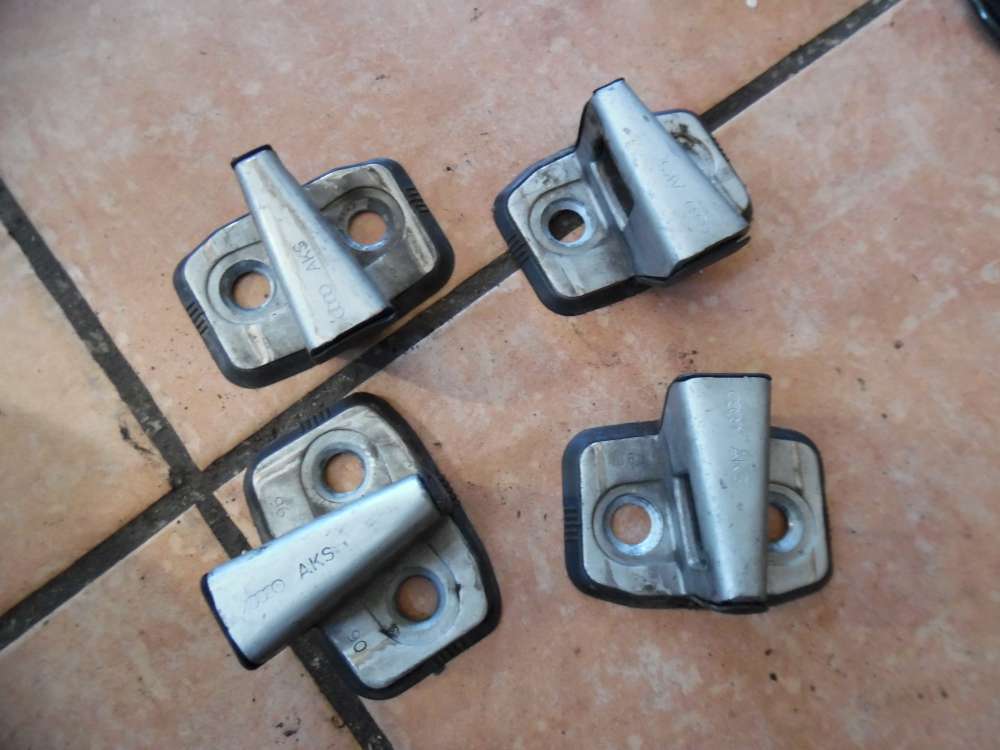 AUDI A4 B5 Trfanghaken Schliesskeil 