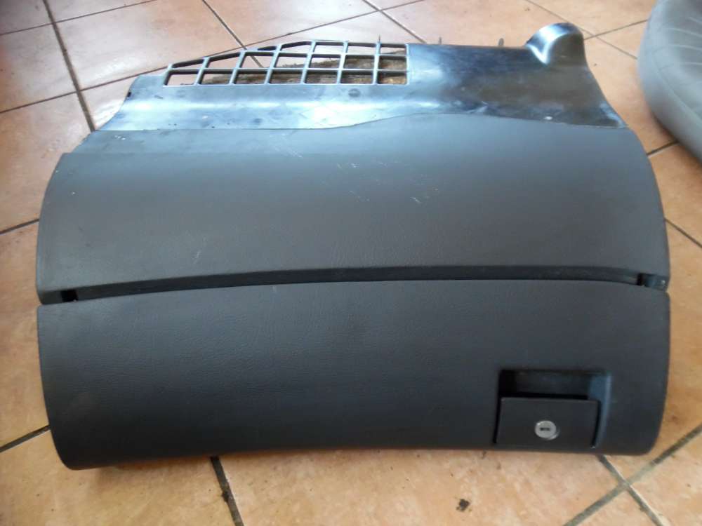 Audi A4 B5 Handschuhfach Ablagefach 8D1857035