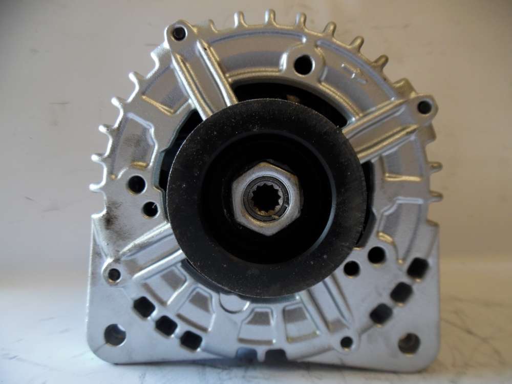 Lichtmaschine Generator Audi A4  A6 Q7 180A 059903018 Bosch 0121715076