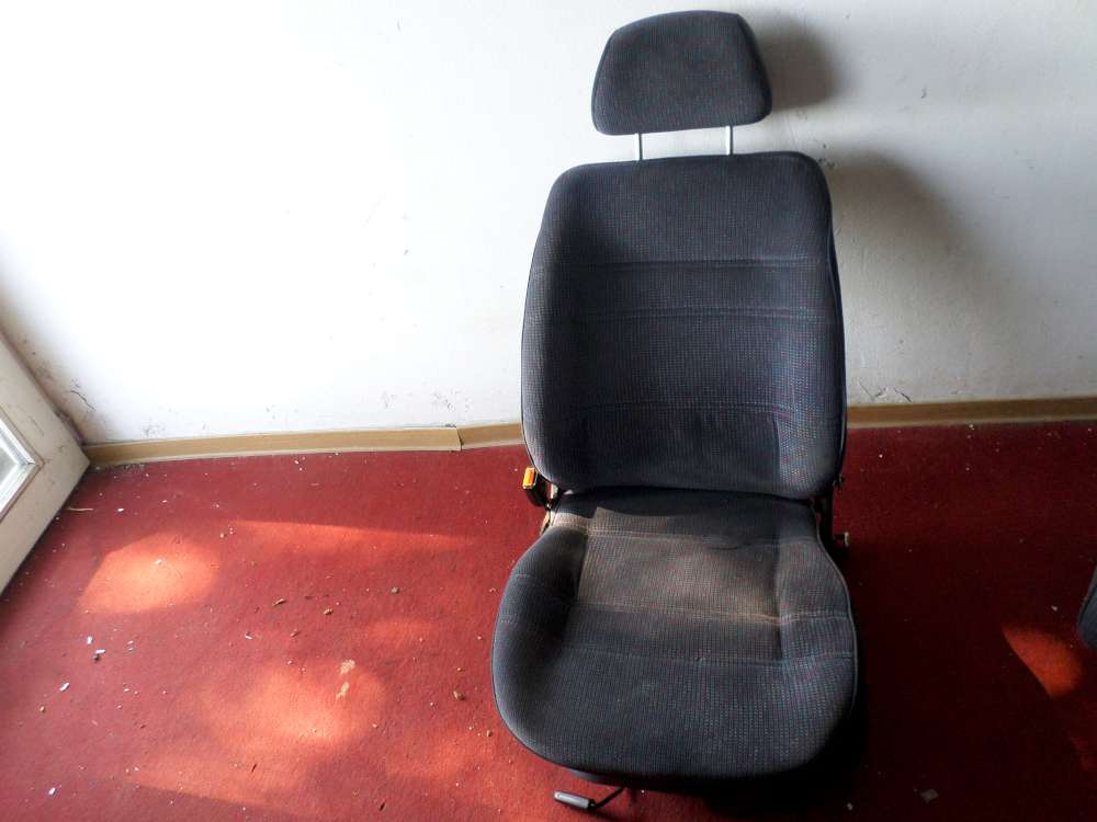 VW Golf III Sitz Fahrersitz Vorne Links 