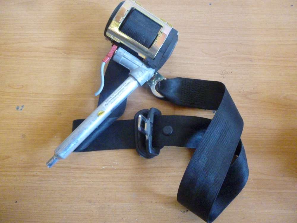 Audi A4 Bj.1996 Sicherheitsgurt mit Straffer Vorne Rechts 8D0857706