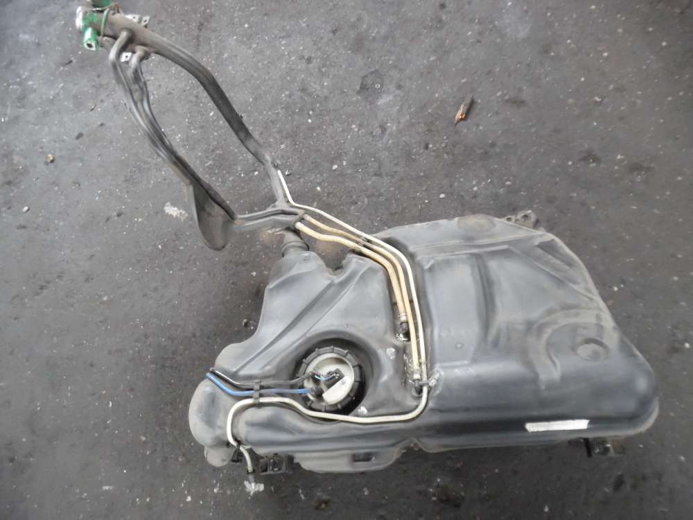 VW Polo 9N Kraftstoffbehlter Kraftstofftank Benzinpumpe 6Q0201085A 6Q0019051
