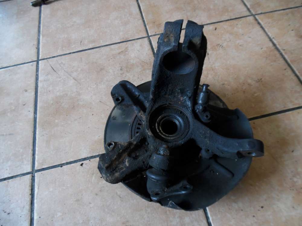 VW Golf IV 1,6 Achsschenkel Radnabe Vorne Rechts
