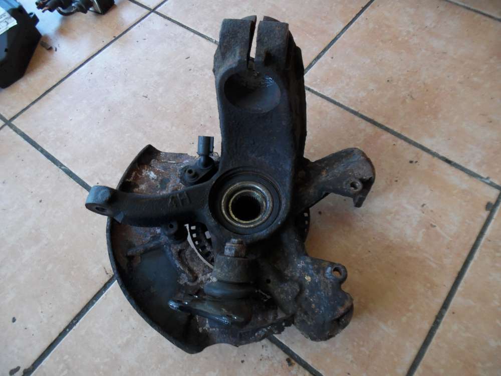 VW Golf IV 1,6 Achsschenkel Radnabe Vorne Links