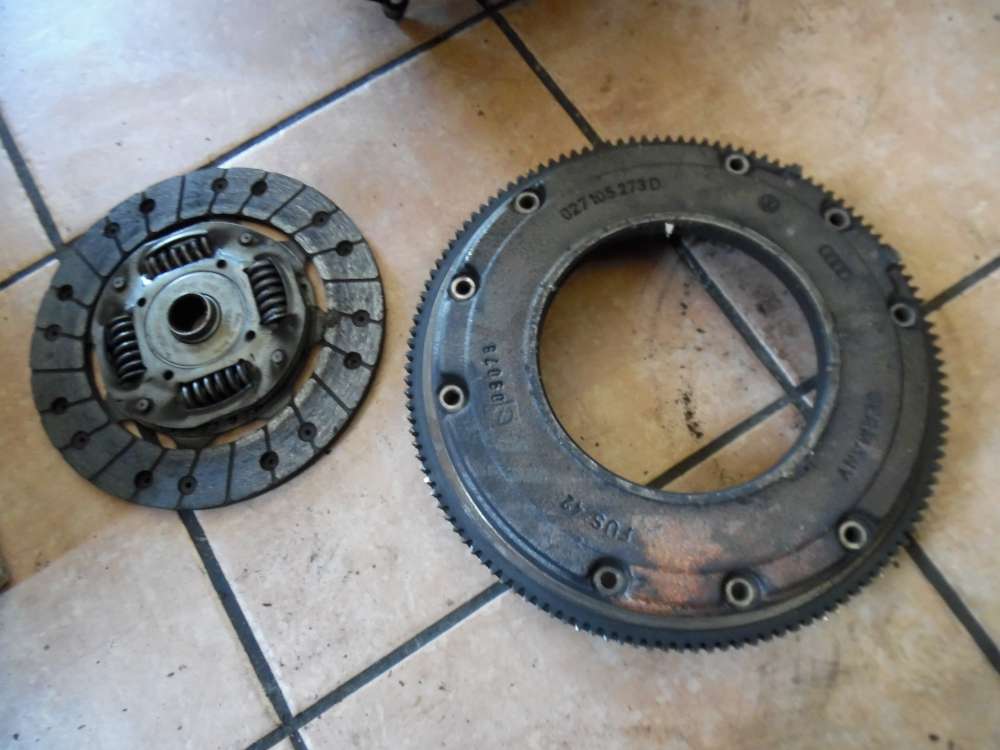 VW Golf IV 1J Schwungscheibe Schwungrad Kupplungsscheibe 1862518031 027105273D