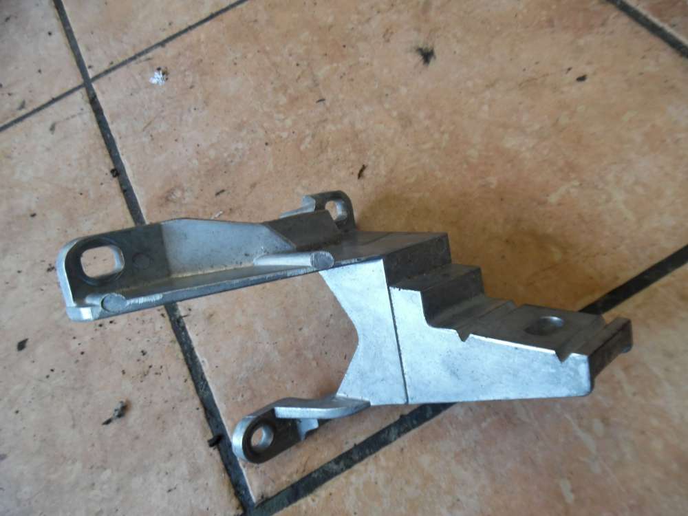 VW Golf IV 1J Halter Mittelarmlehne Armlehne 1J0864273