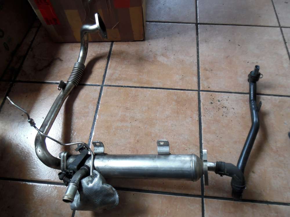 VW Tiguan 2,0 TDI K�hler Abgasr�ckf�hrung Abgask�hler AGR 03L131512B